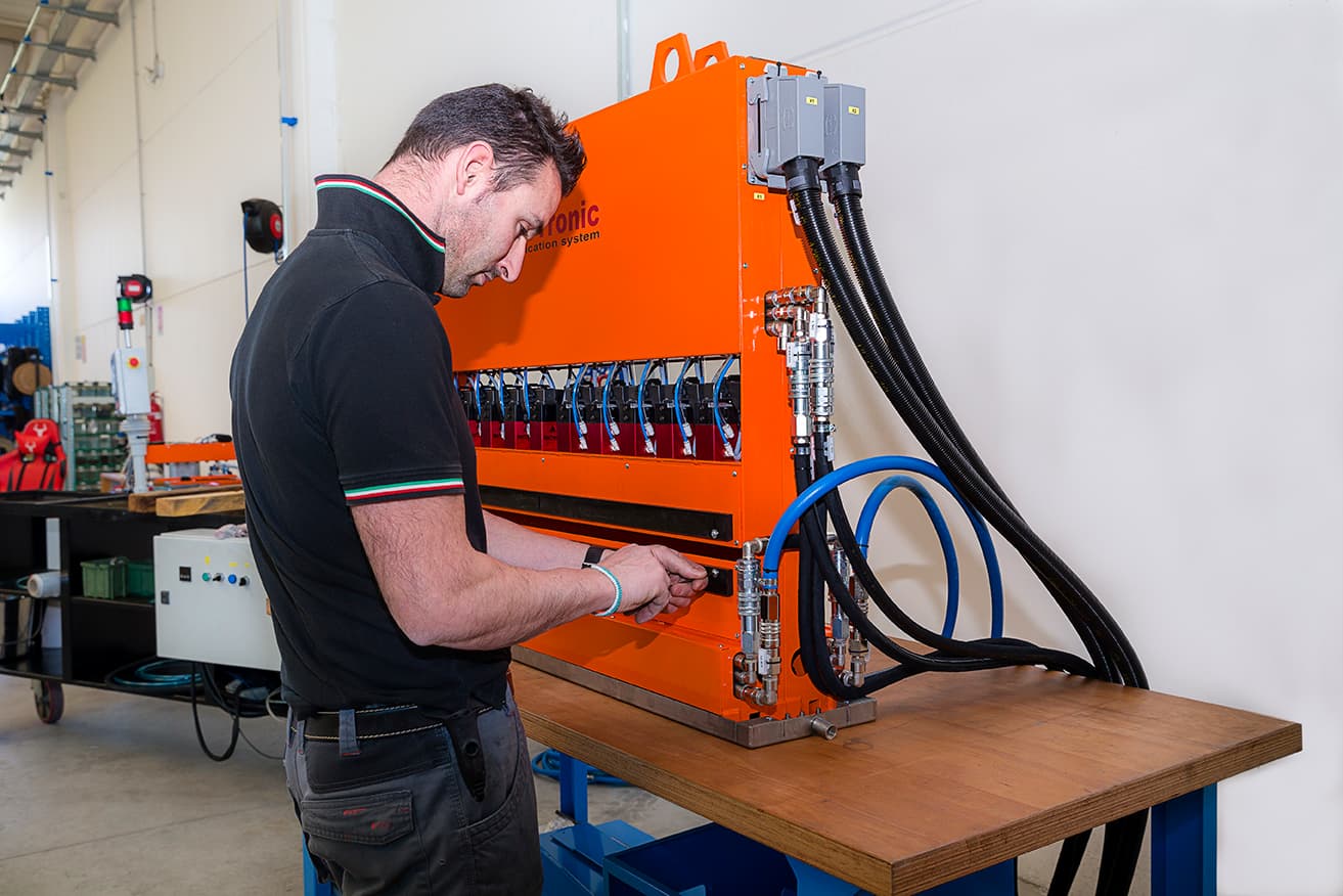 Lubrication System Maintenance: A Guide to Prevent Industrial Failures